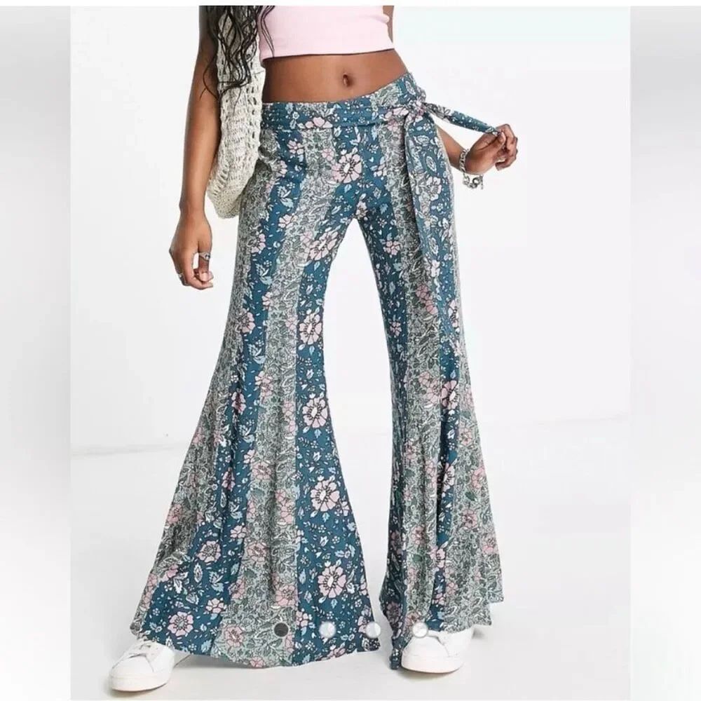 Free People BALI Sultry Bohemian Flare pant size small